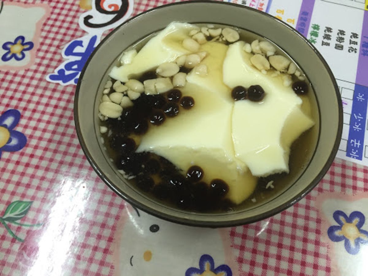 台湾に来た目的はこれ。
これを食べに、はるばるやって来たのだ。
この食べ物...