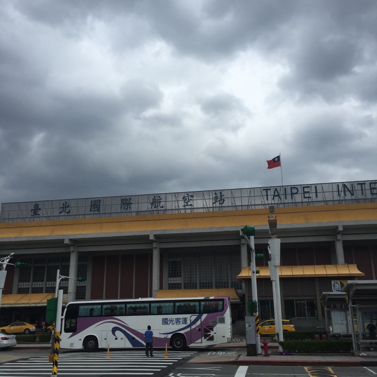 初の台湾新幹線。日本の車両と同じで親しみを感じました。