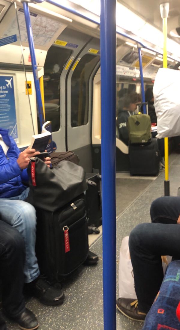 イギリス(英国)・ロンドン「イギリス・フランス一人旅」の写真：1日目。ロンドンは東京みたいだった。電車...