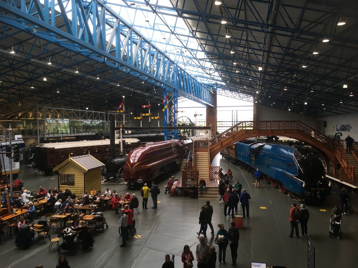 ヨークの鉄道博物館。日本の新幹線も展示されてた