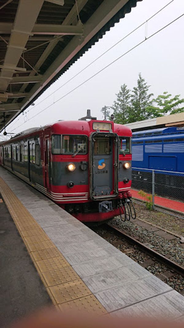 日本・長野市、軽井沢町「長野旅行 善光寺、軽井沢」の写真:軽井沢駅から長野駅までしなの鉄道で。