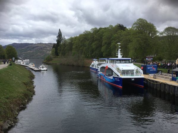イギリス(英国)・ロンドン「イギリス入門編」の写真：遊覧船でネス湖をぐるり。
ネッシーも来て...