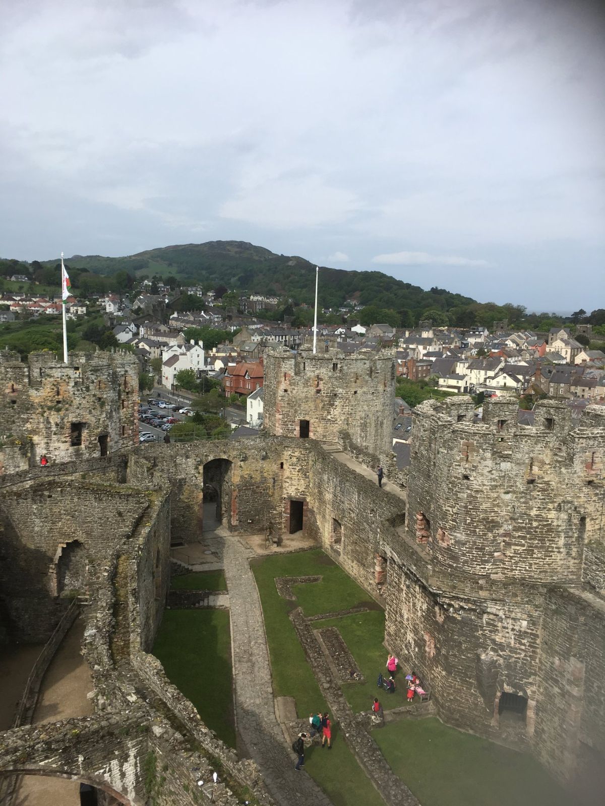 北ウェールズの古城めぐり。
カナーヴォン城とコンウィ城。