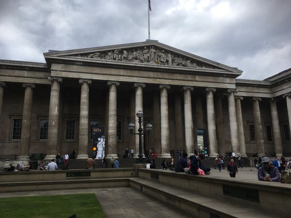 イギリス(英国)・ロンドン「イギリス入門編」の写真：大英博物館、マンガ展には少し早すぎた