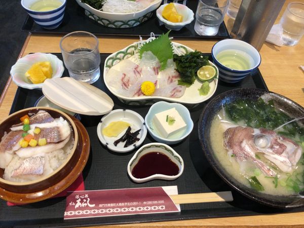 日本・徳島県「四国・金比羅さんと祖谷渓、岡山・倉敷」の写真：今回のお宿は金比羅温泉。露天風呂も料理も...