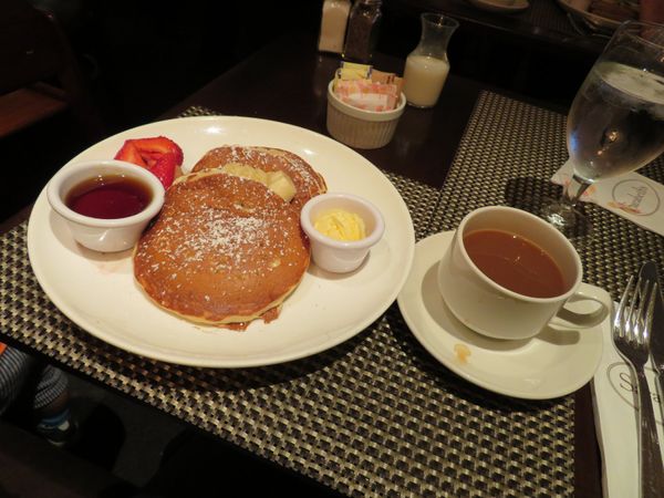 アメリカ(米国)・ニューヨーク「北米旅行（NY編）」の写真：サラベス本店でリッチな朝食を