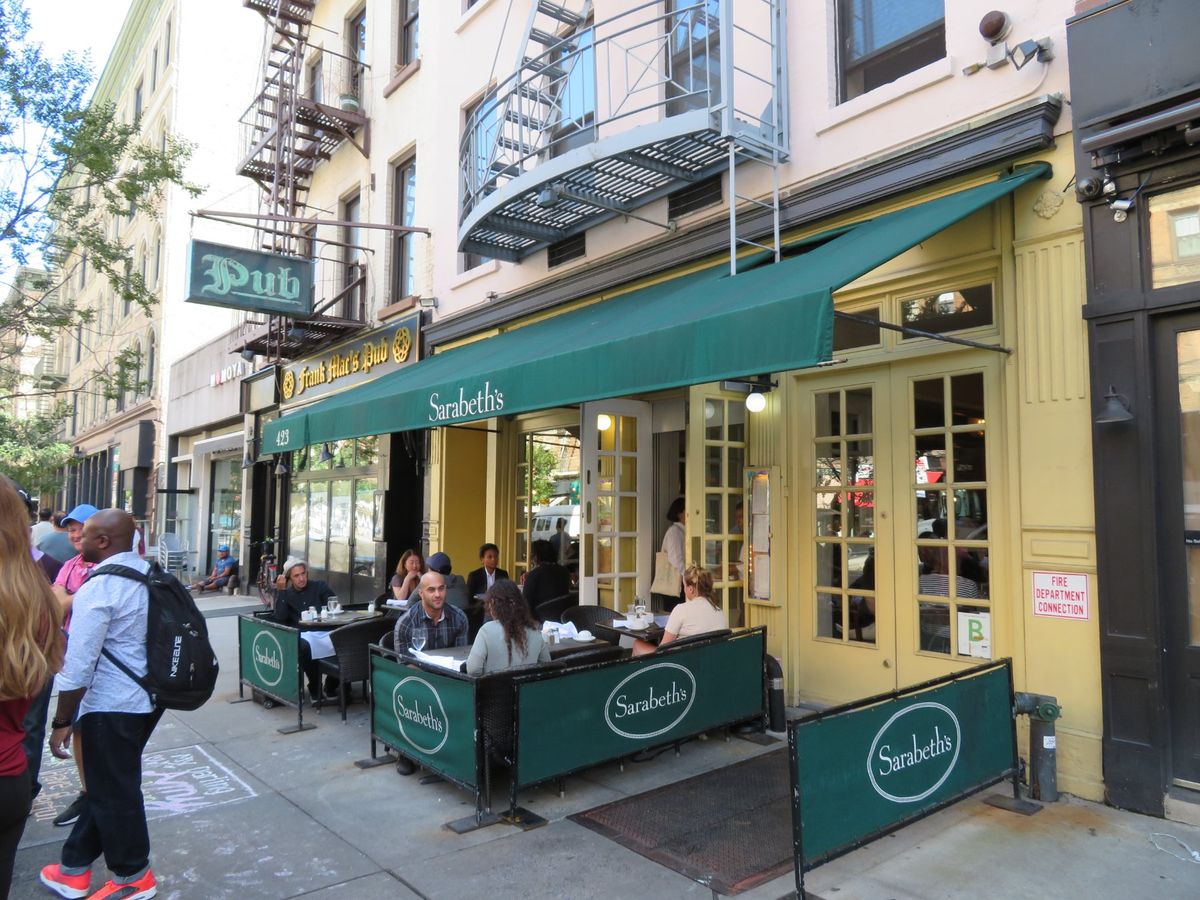 サラベス本店でリッチな朝食を