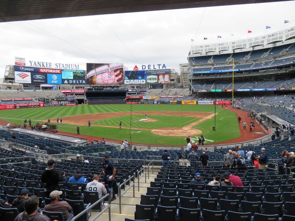 アメリカ(米国)・ニューヨーク「北米旅行（NY編）」の写真：ヤンキースタジアム、これぞMLB！