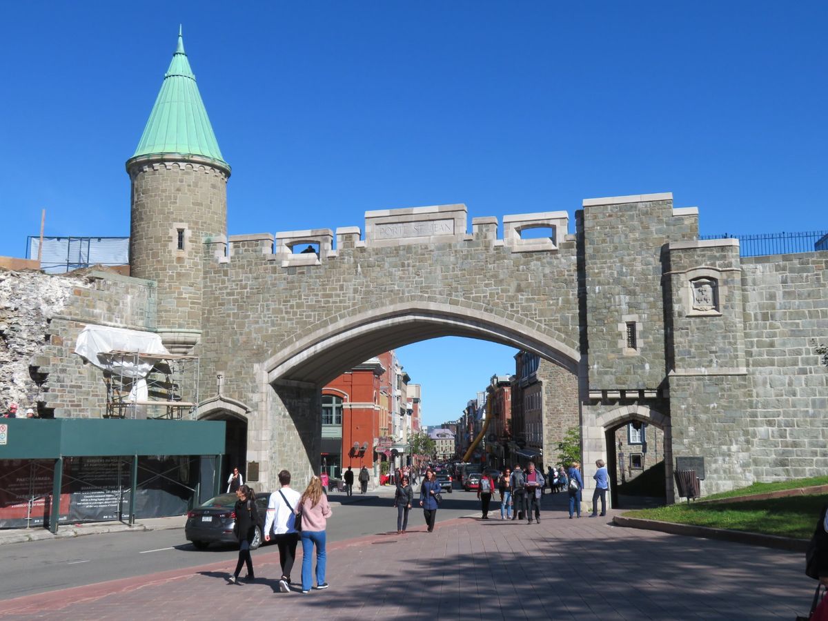 ケベック・シティ、新旧のまちなみが融合していた