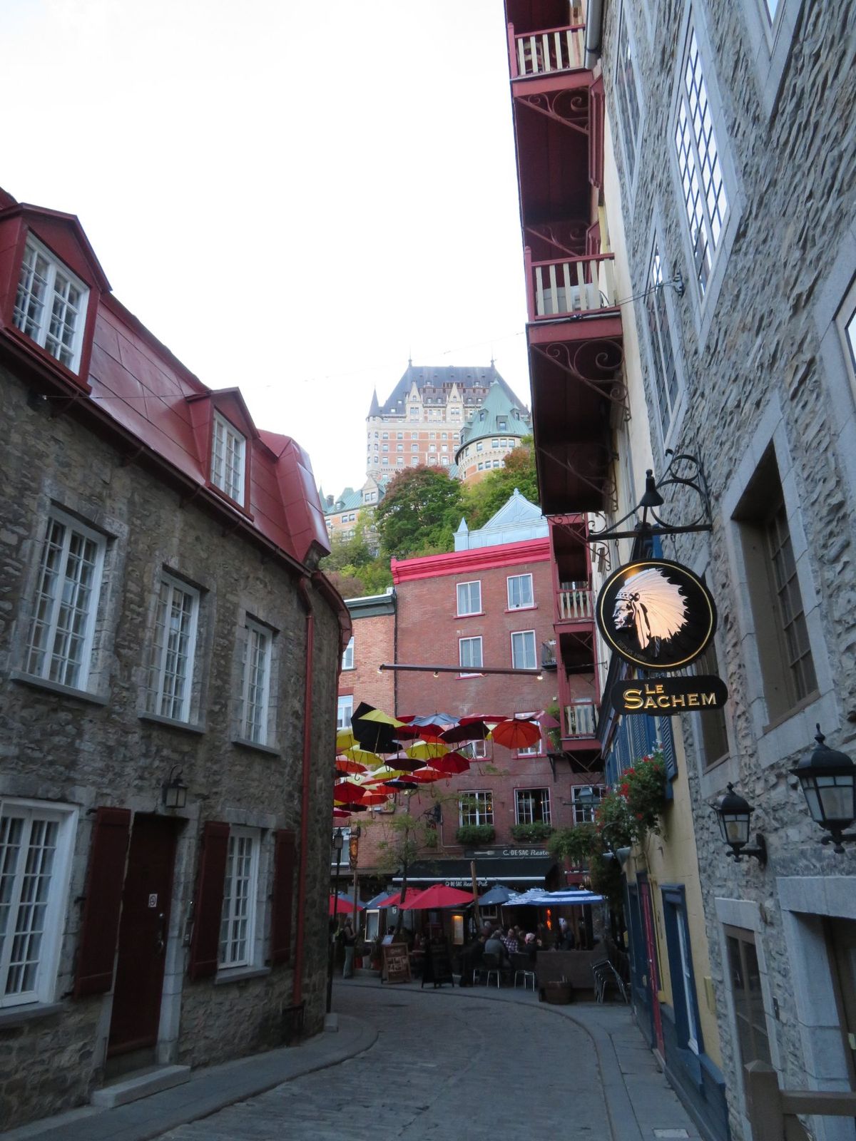 ケベック・シティ、新旧のまちなみが融合していた