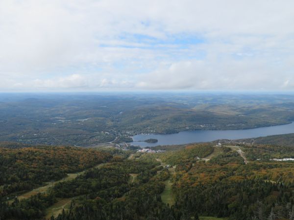 カナダ・トロント「北米旅行（メープル街道編）」の写真：モントリオール郊外にあるローレンシャン高...