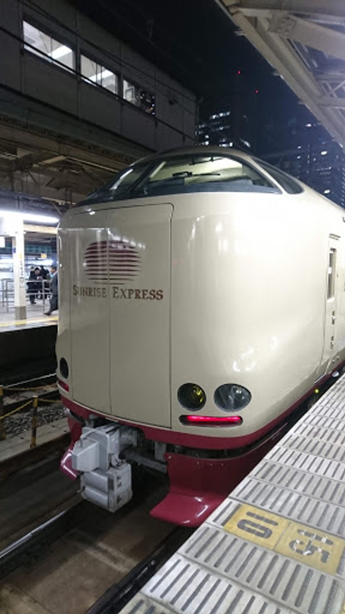 憧れていたサンライズ出雲。わんこもケージかバックインで一緒に乗り込めます。...