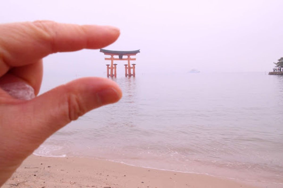 限りなく床上浸水に近いの厳島神社の社殿😂