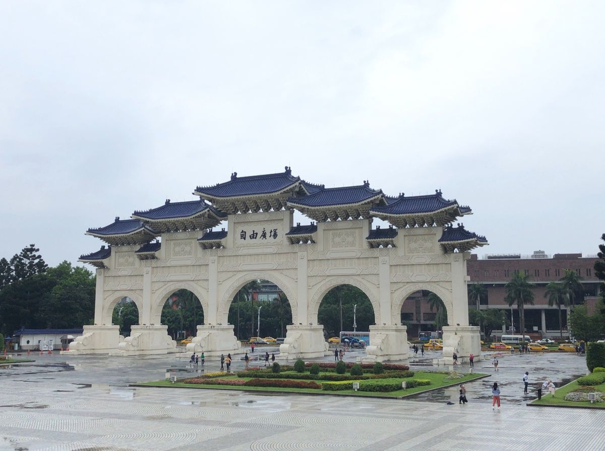 二日目は故宮博物院、九份など。噂には聞いていたけれど、GWの九份は交通規制...