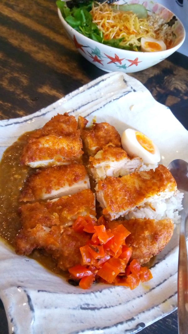 ドイツ・デュッセルドルフ「Happy Birthdayな旅」の写真：そして私は、ラーメン屋に来てカレー🍛
チ...