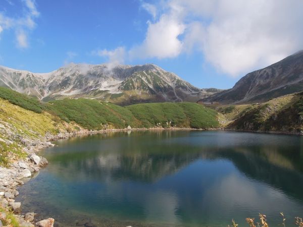 日本・立山「立山登山とライチョウの旅」の写真：9月末の立山、残念ながら紅葉には１週間早...
