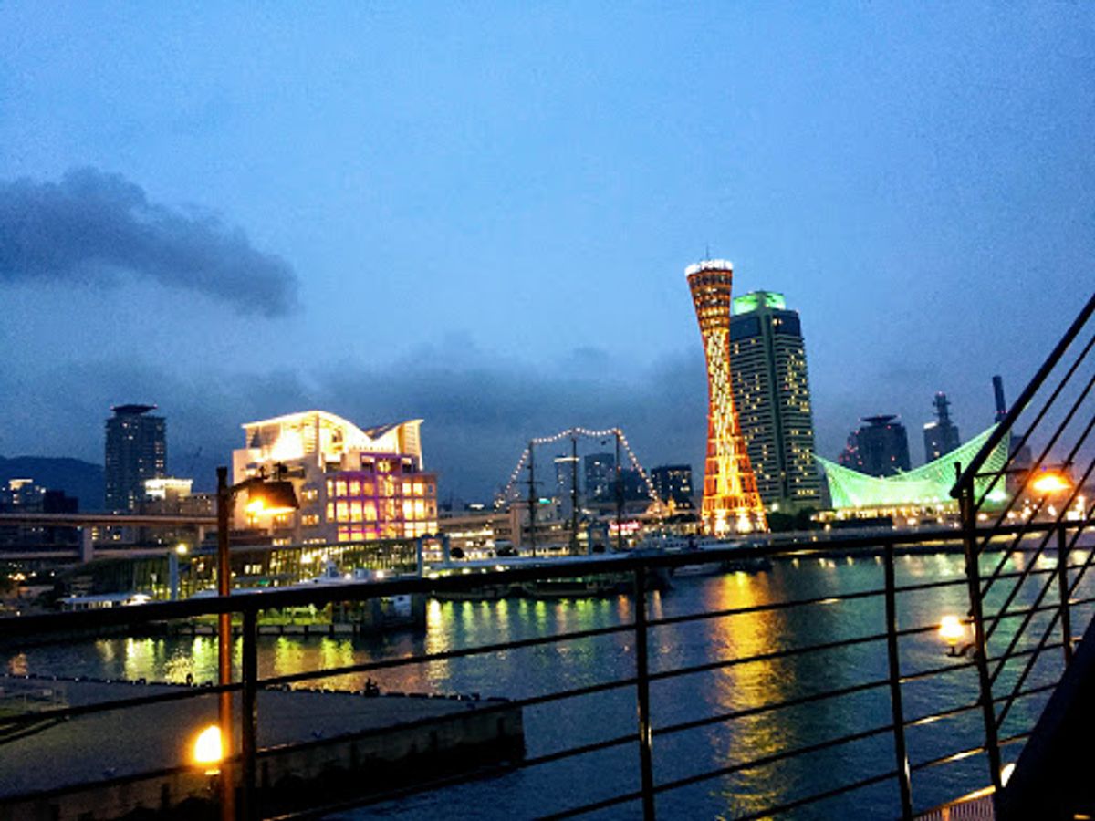 だんだん日が暮れてきて光がきれいに見えてきた
私たちが泊まったホテルの目...