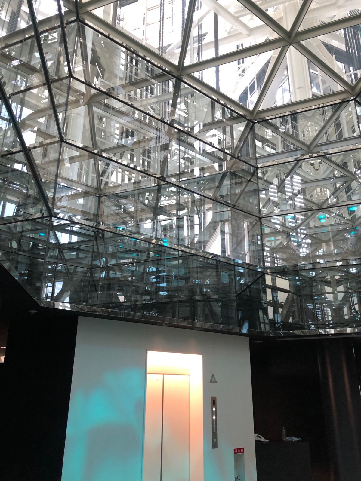 福岡タワー。意外と良かった

不動産は3LDKで4000万台と安めですよ！