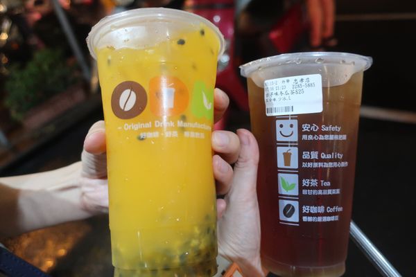 台湾・台中「台湾ー台中・泰安温泉」の写真：台中。
忠孝夜市は飲食店のみ。日本でタピ...