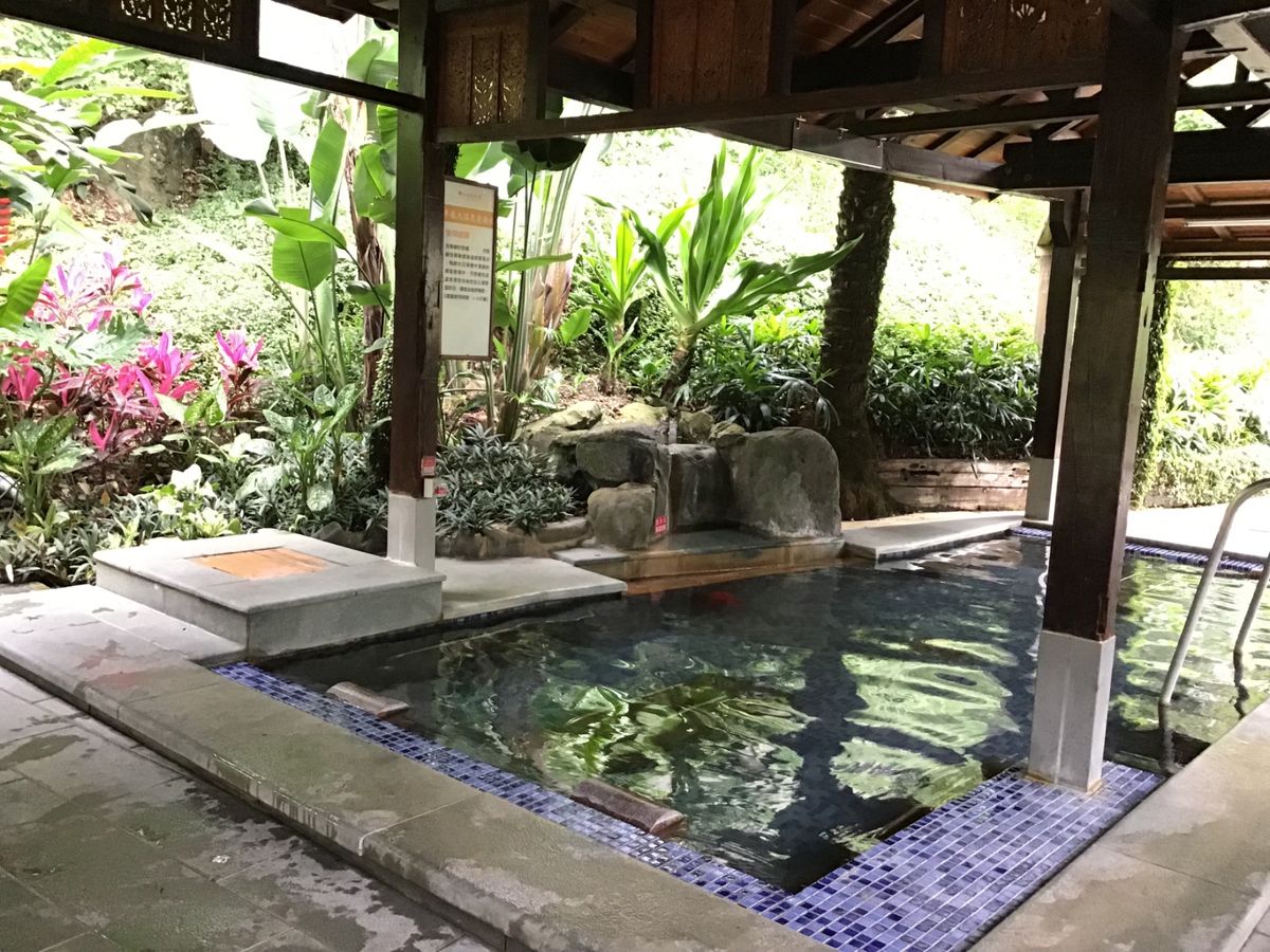 泰安温泉。King’s Resort &Spa宿泊。水着着用の露天風呂3種...