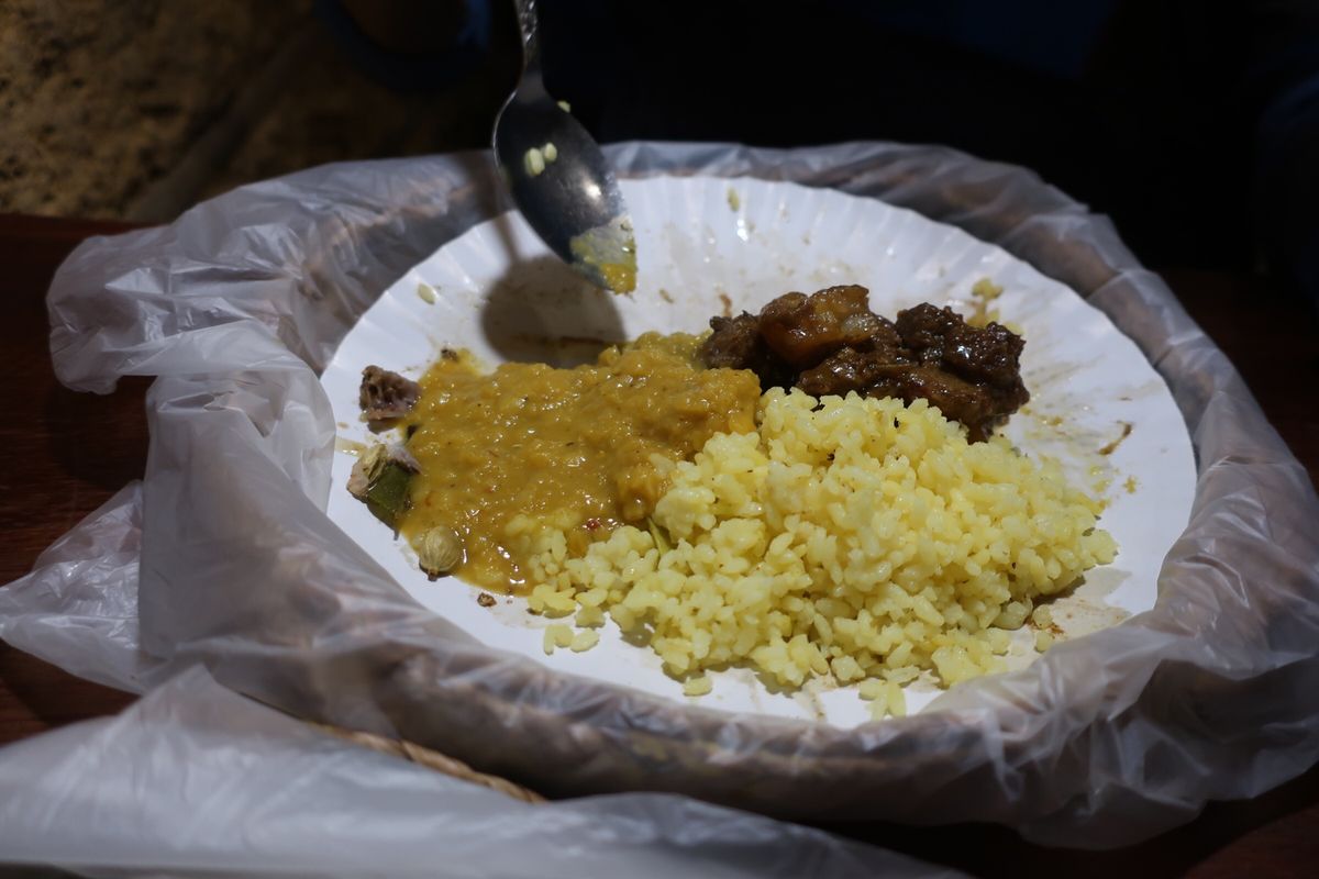 ゴールはCoconut Sambolで夕食、Pedlar’s Inn Ge...