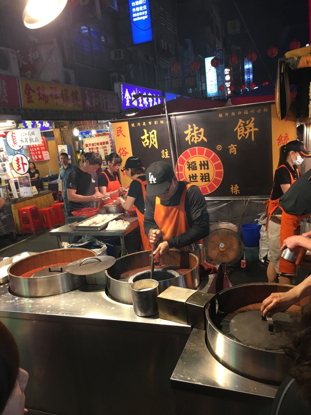 いつもの胡椒餅とあまーい玉子焼き。
なんぼなんでも甘すぎる。