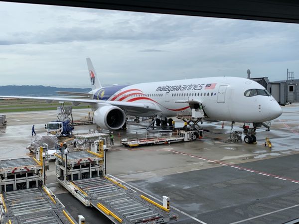 ブルネイ・ダルサラーム国・バンダルスリブガワン「マレーシア経由、アジアの産油国ブルネイ・ダルサラームへ」の写真：日本発の便の機内食って蕎麦多いですよね。