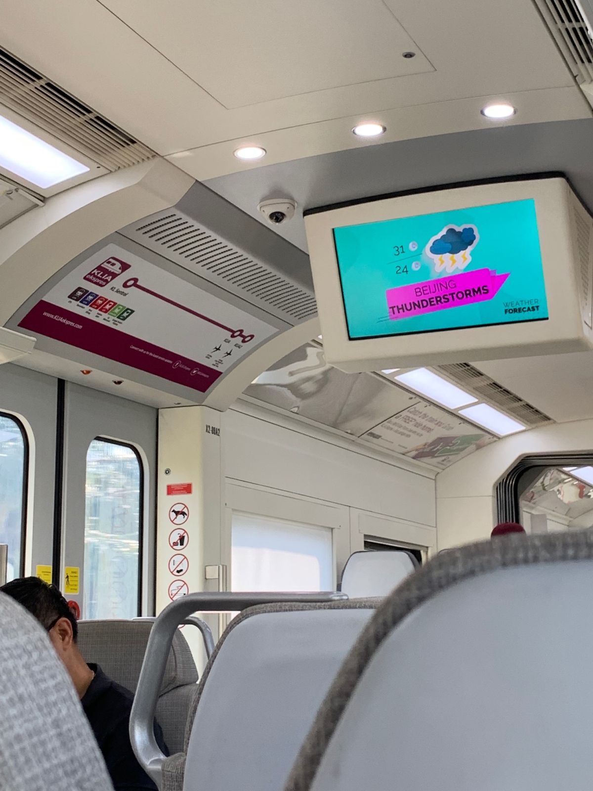 日本発の便の機内食って蕎麦多いですよね。