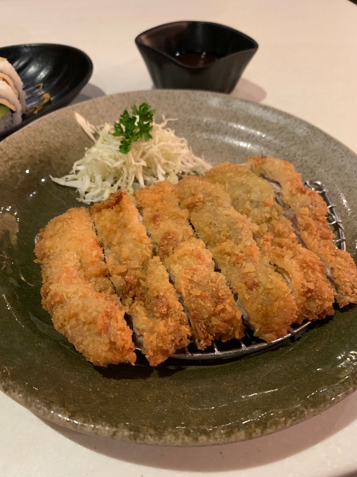 ブルネイの日本食レストラン。これで1,000円行かないのに悪くなかった。い...