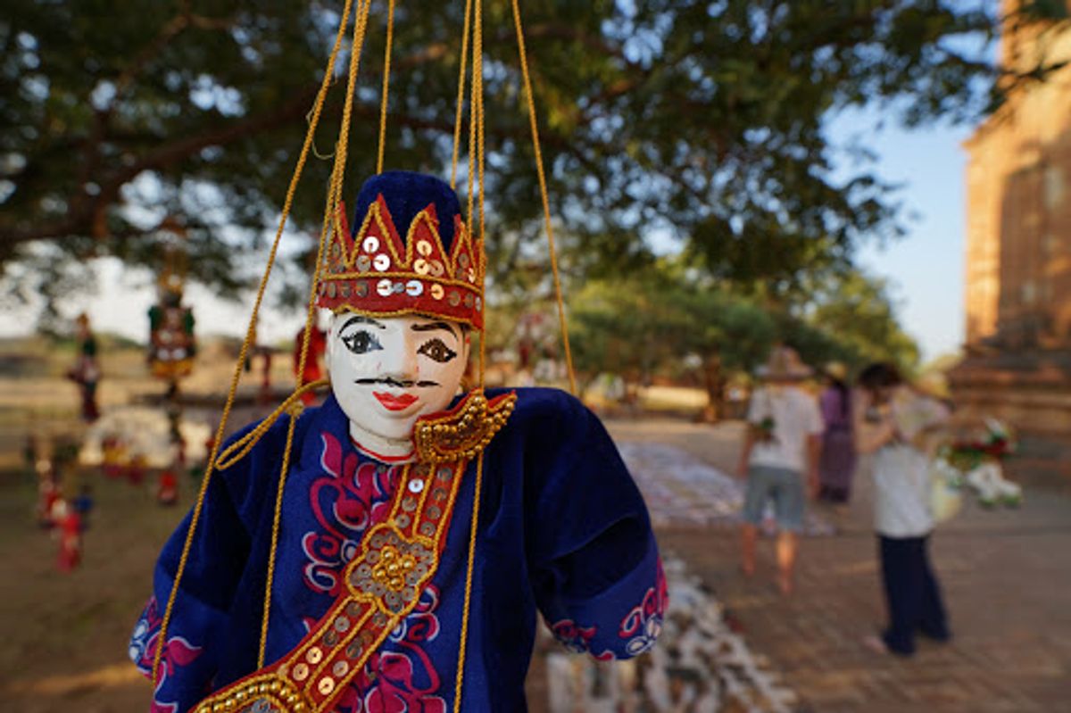 次に訪れたのは「ダマヤンジー寺院」。

レンガ作りの寺院になっていて未完成...