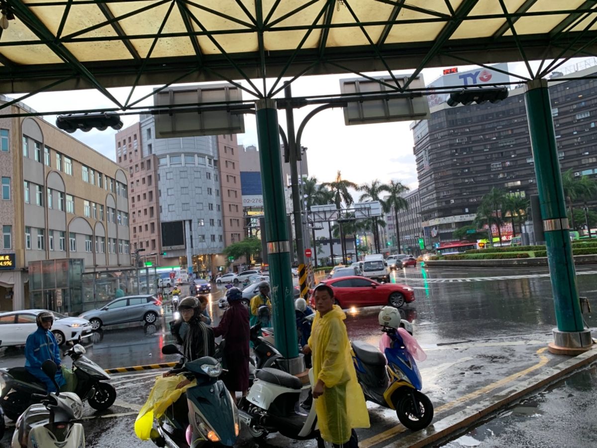 高雄から自強号で台南まで。泊まったのはシルクスプレイス台南(台南晶英酒店)...