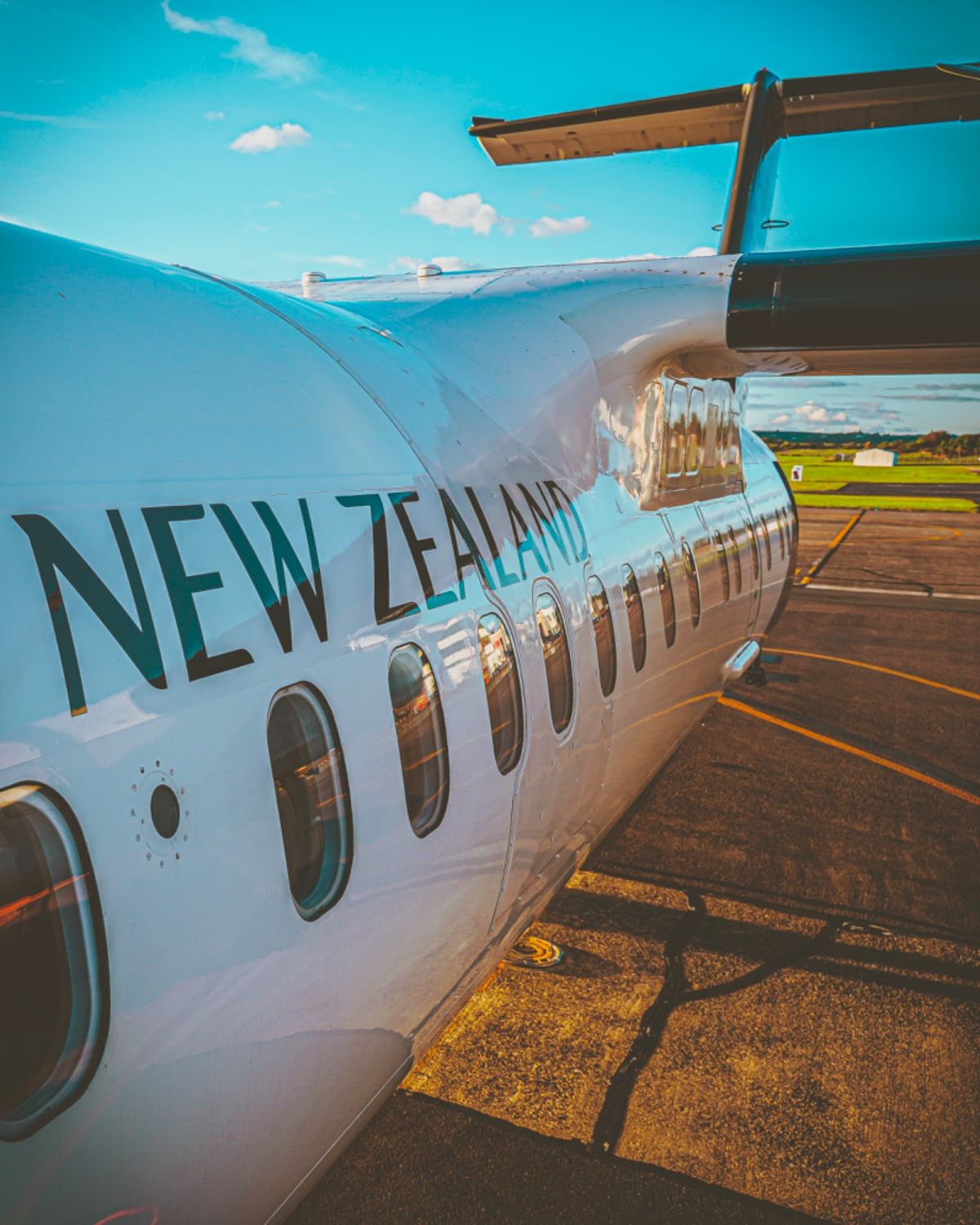 ‪ロトルア空港はロトルアの市内から車でたったの10分程度だ。 

ここで、...