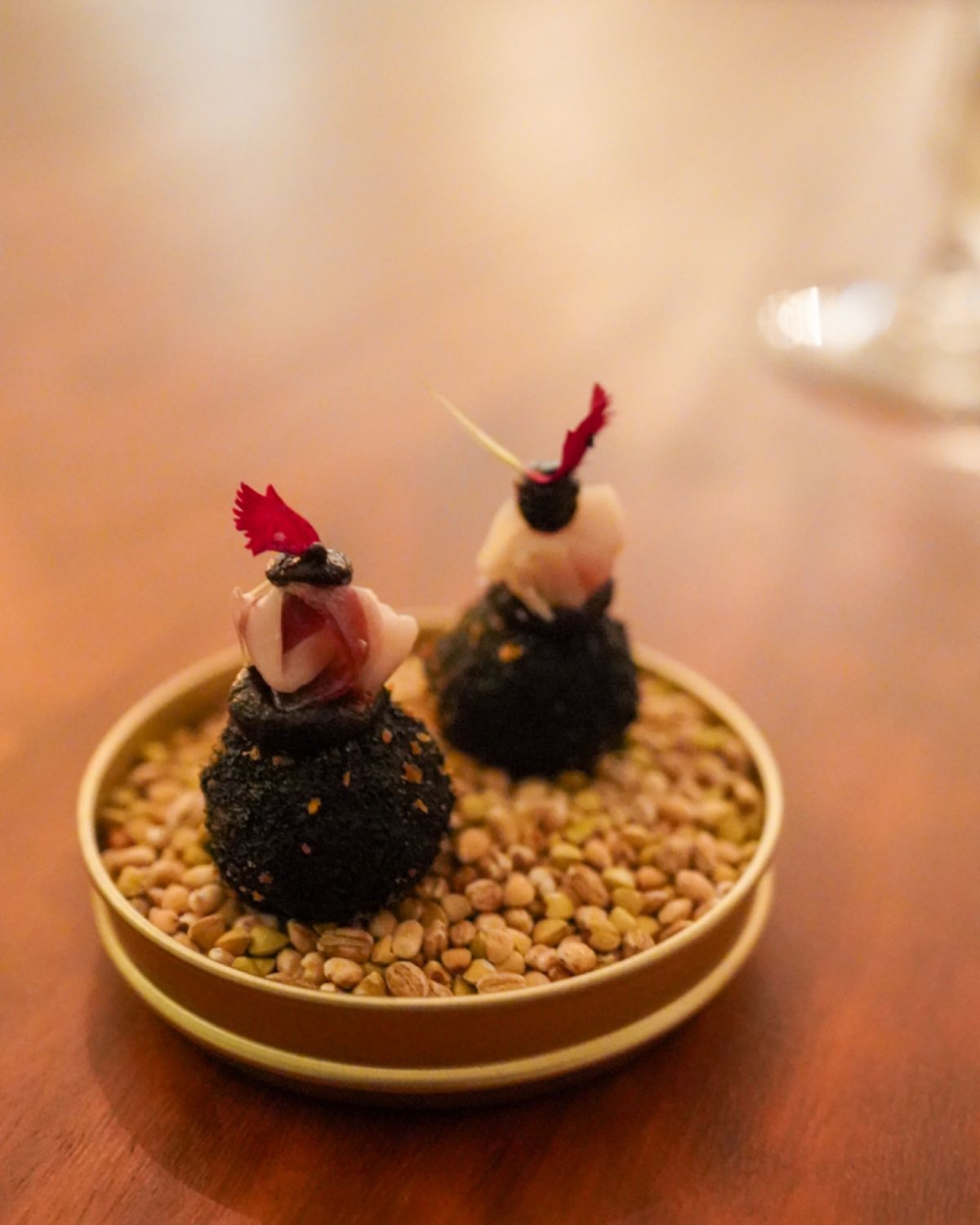 18時少し前にオークランド空港に到着した。

レストランの予約時間までには...