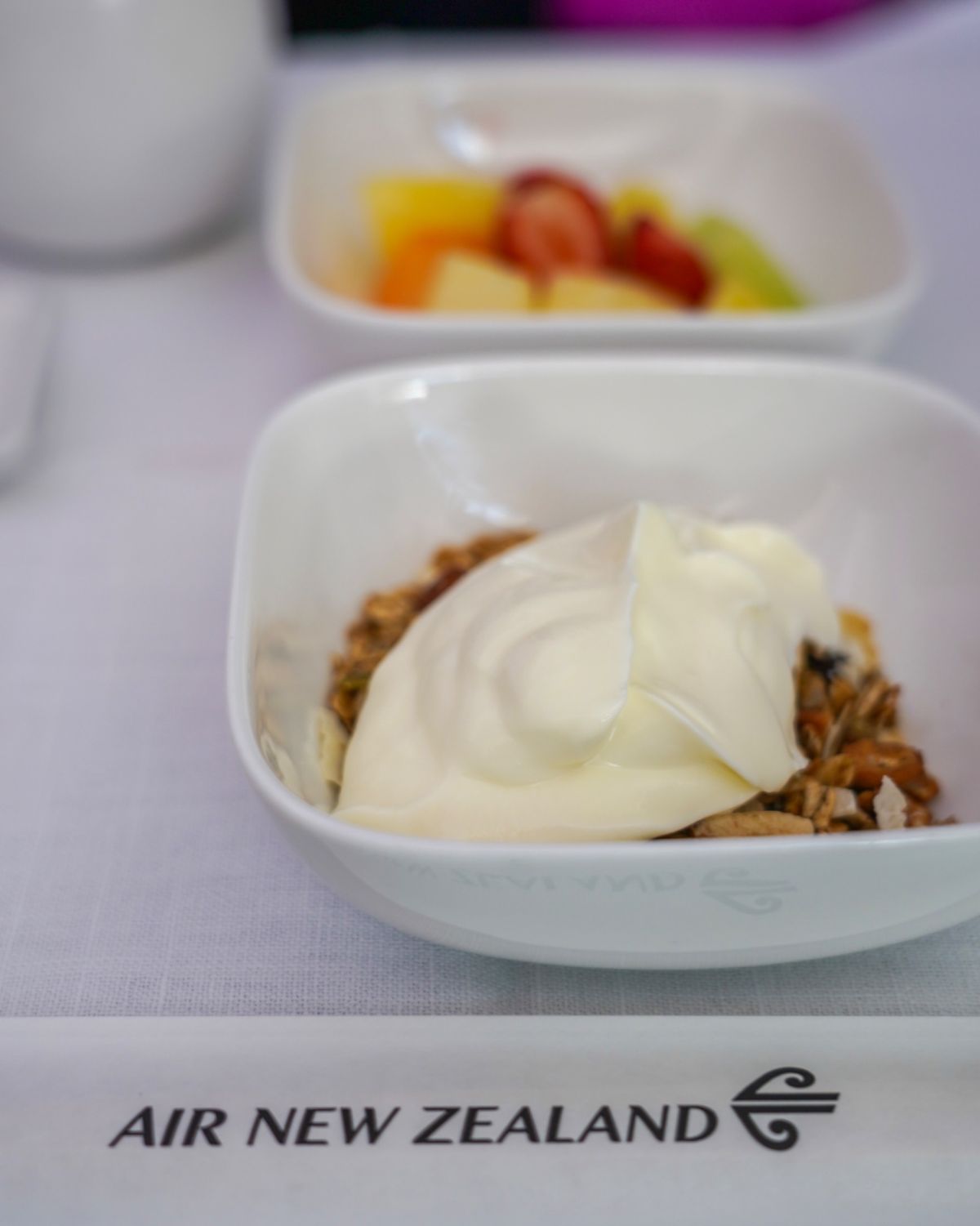 飛行機に乗り東京に向かう。直行便で11時間。
行きと同じニュージーランド...