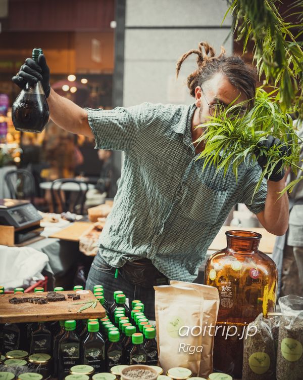 ラトビア・リガ「リガ、ユールマラ」の写真：ラトビア🇱🇻リガのホテルで食べたサラダに...