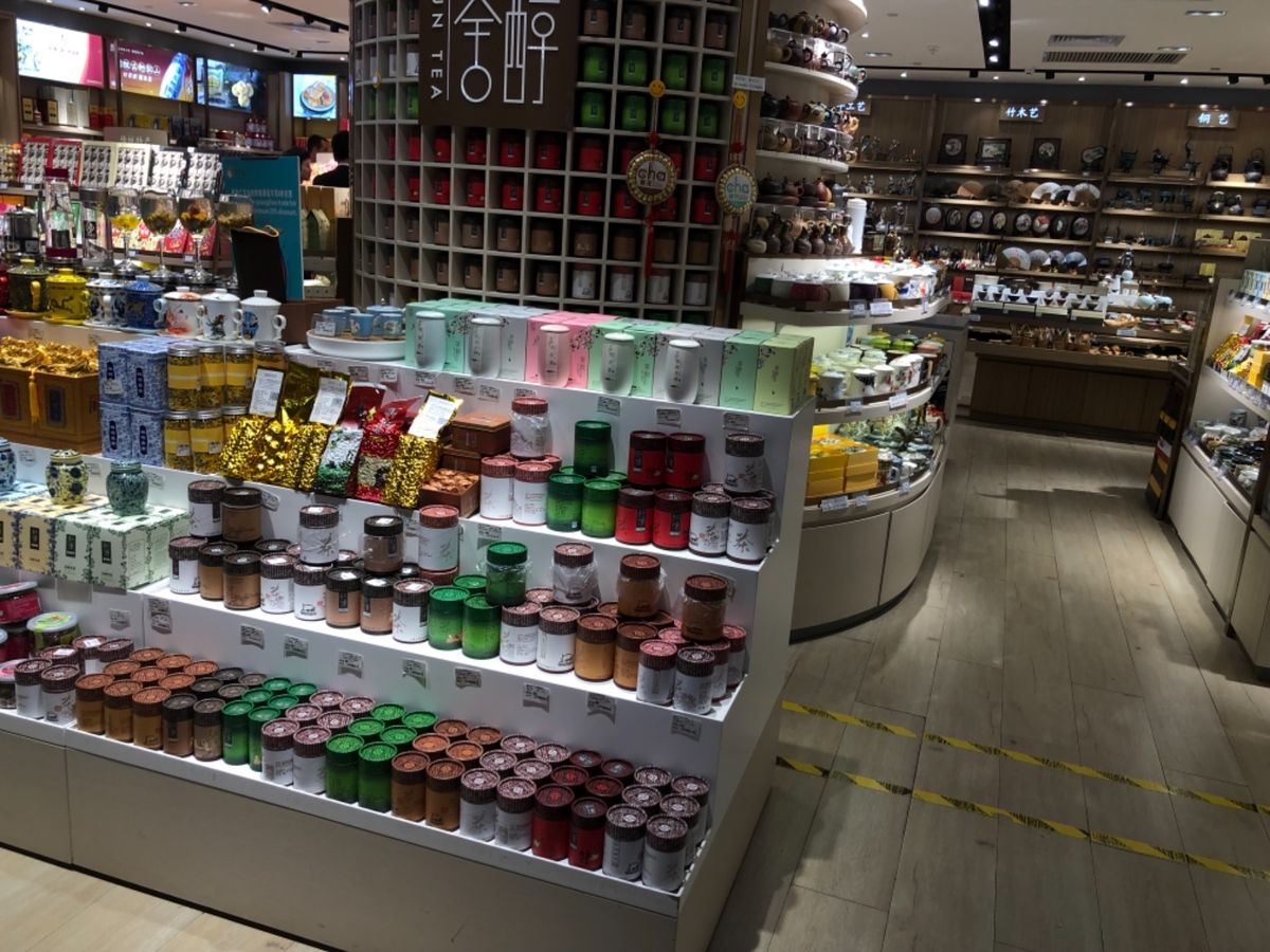 白雲国際空港でトランジット
綺麗で広い空港で、美味しそうなご飯屋さんもたく...