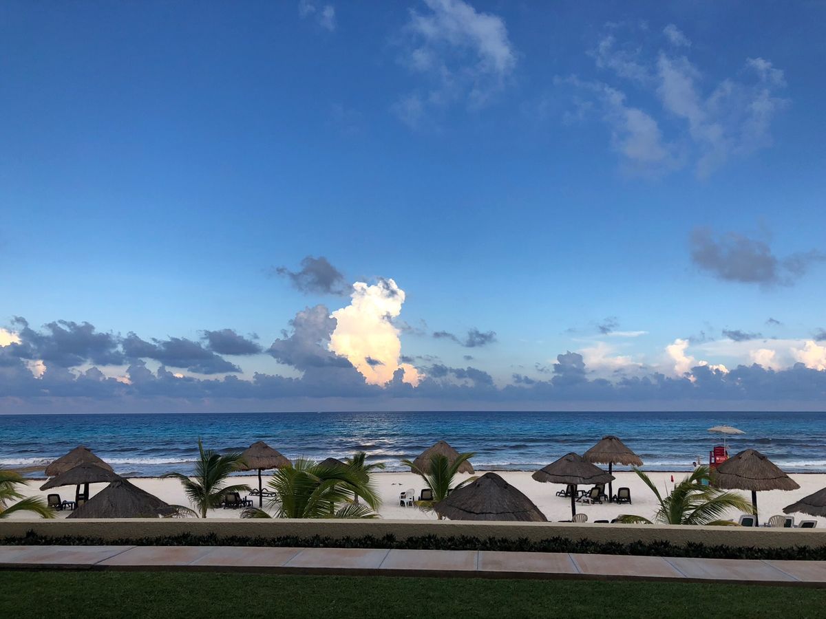 カンクンは空が美しい
朝も昼も夜も空が美しい