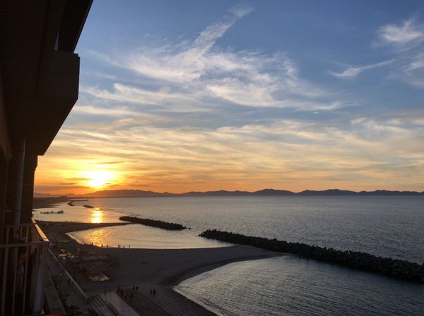 日本・島根県「2019年夏・山陰温泉旅行」の写真：初日の宿は鳥取の皆生温泉。宿から見える日...