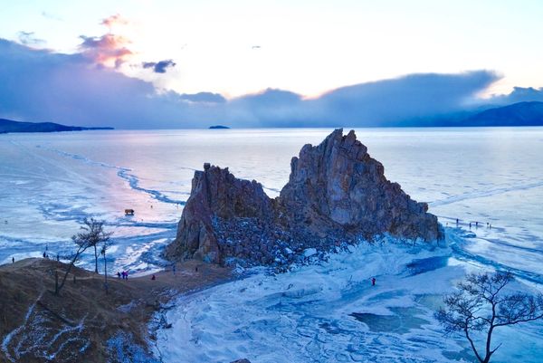 ロシア連邦・イルクーツク「ロシア 冬のバイカル湖」の写真