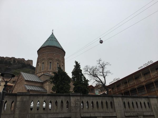 ジョージア・Tbilisi「ワインとヒンカリ」の写真：シオニ大聖堂。中には入れなかったが、他に...