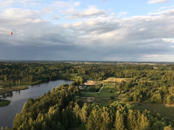 リトアニア・ビリニュス「バルト三国 気球とバレー観賞」の写真