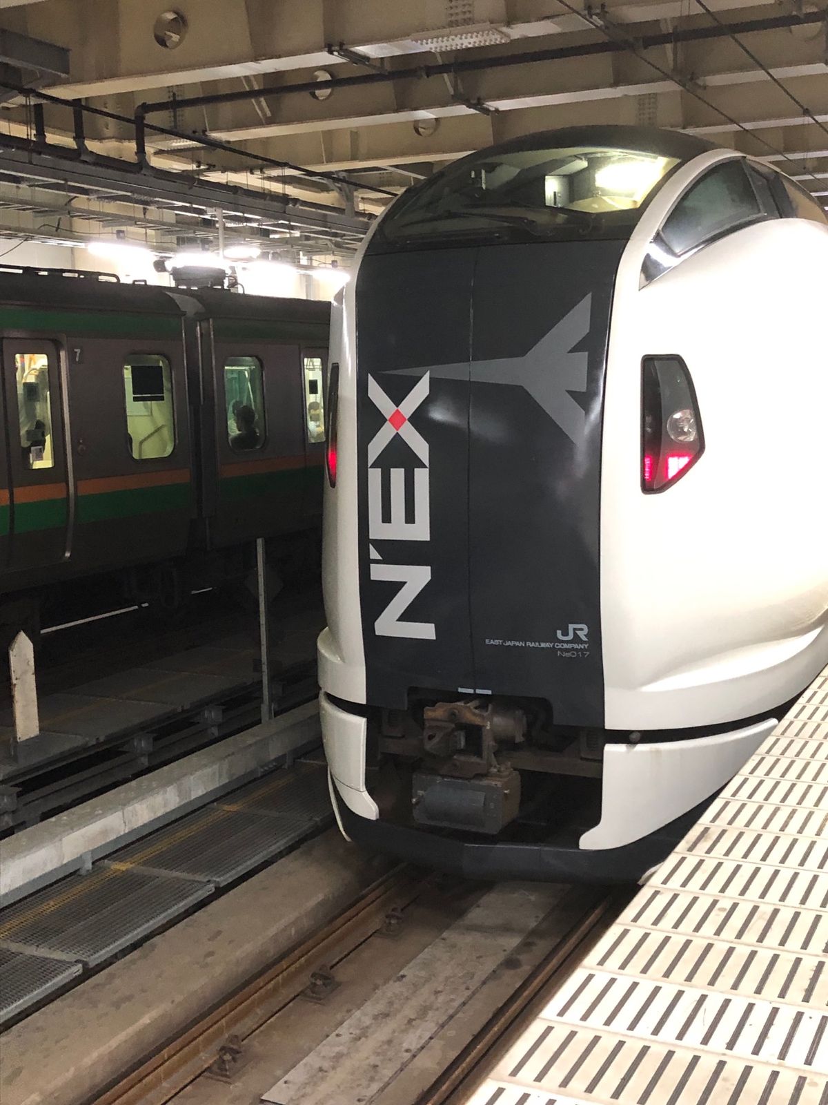 成田エクスプレスに乗った！
一蘭のラーメン食べといた。
早めに着きすぎたの...