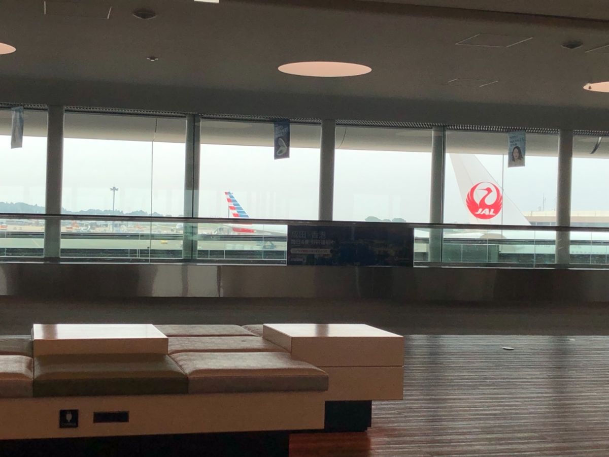 成田エクスプレスに乗った！
一蘭のラーメン食べといた。
早めに着きすぎたの...