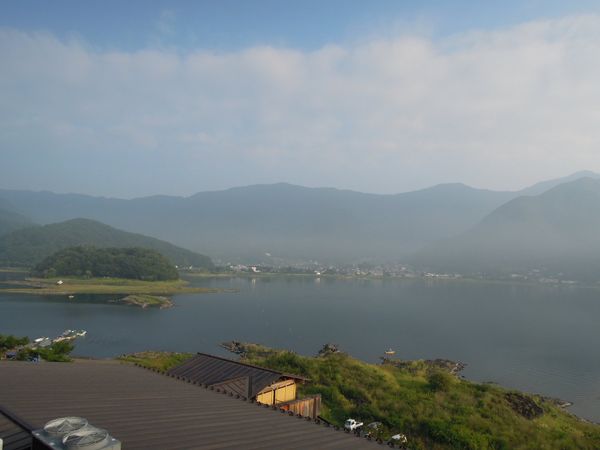 日本・富士サファリパーク「夏の河口湖」の写真：この日は富士急ハイランドへ。絶叫マシンに...