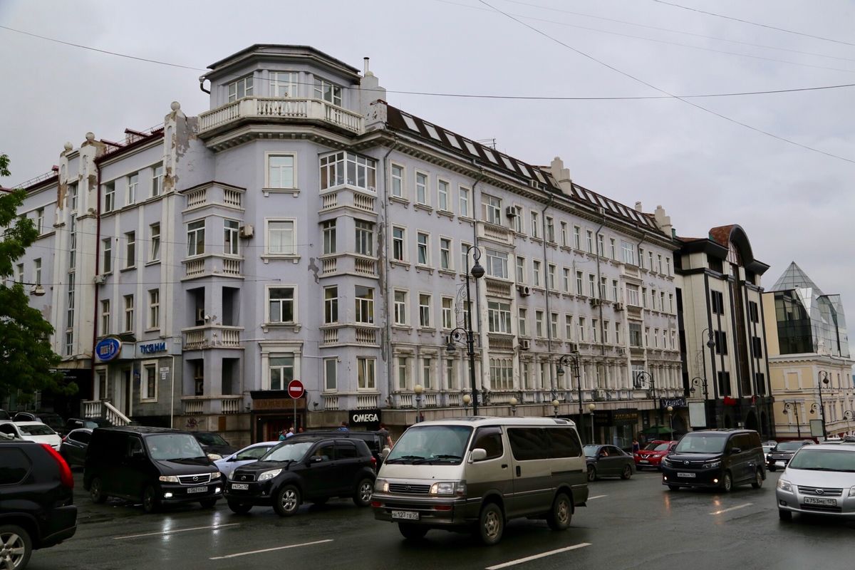 「日本に一番近いヨーロッパ」と呼ばれるウラジオストク。街には欧風の建築が並...