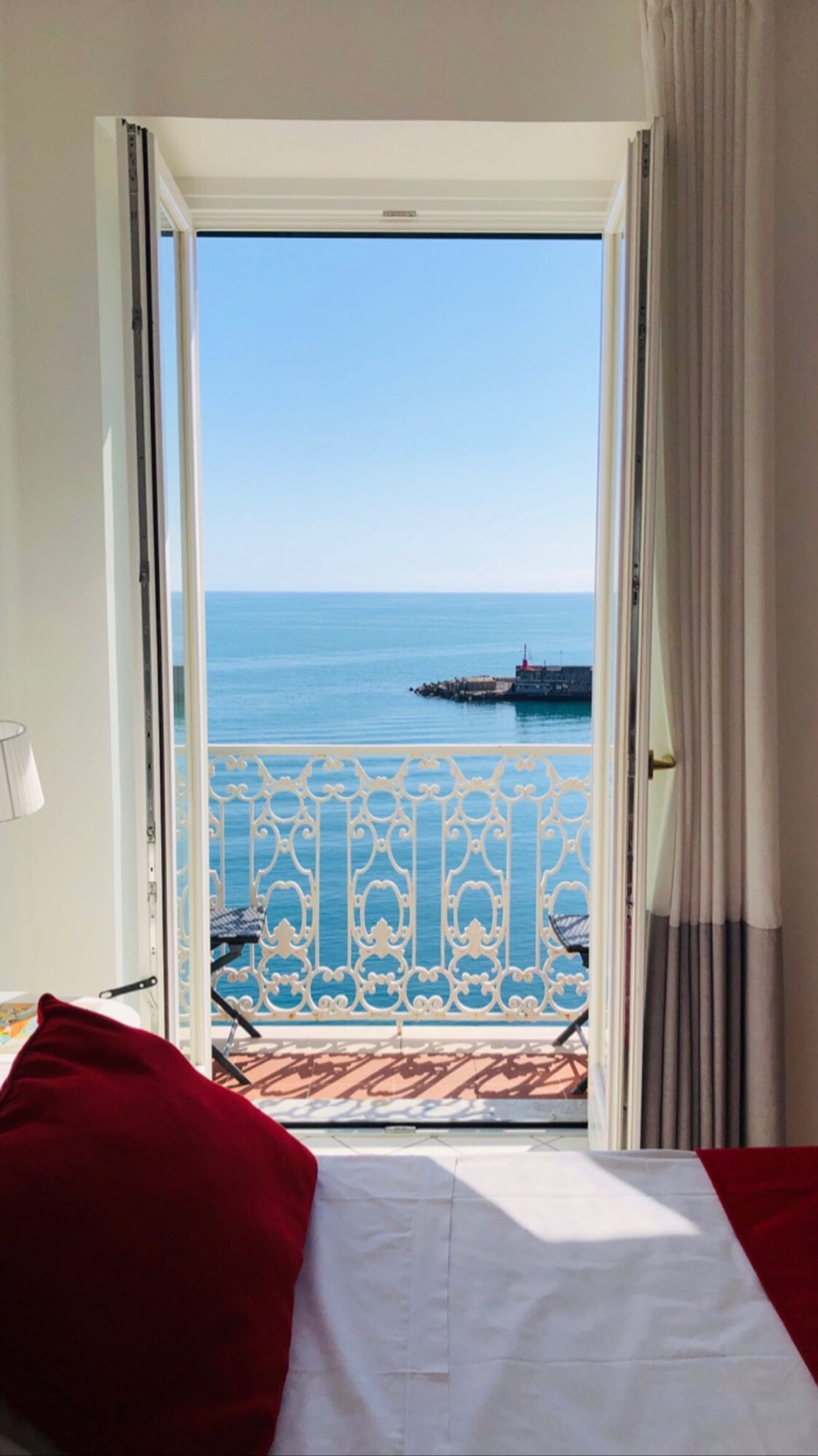 今年3月に南イタリアに行った時。念願のアマルフィ海岸に連れて行ってもらいました！