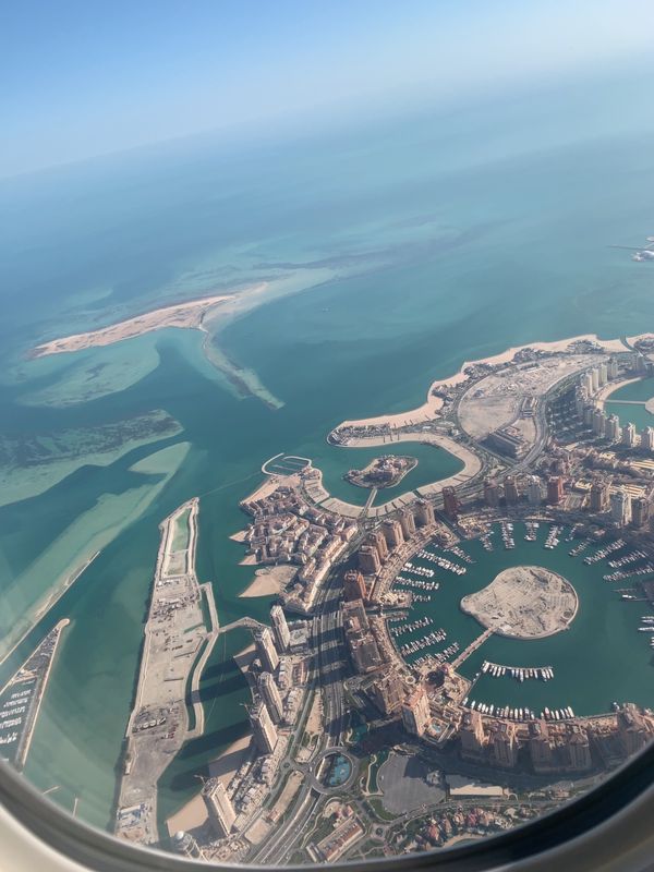 カタール「2018年11月欧州出張  ドーハ」の写真：ドーハの街並み 飛行機より