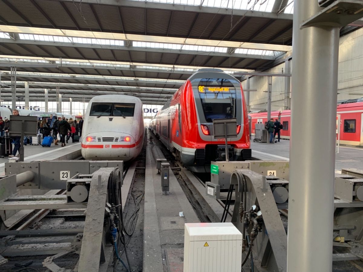 ミュンヘンの街並み、中央駅、アルトピナコテーク(美術館) 
何度目か数えき...