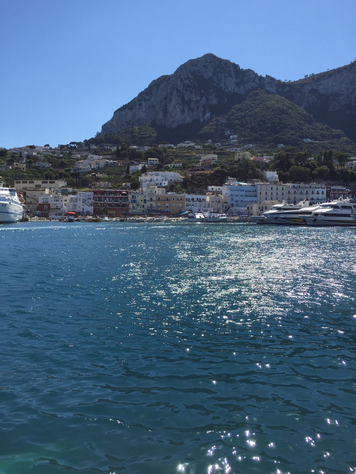 カプリ島は1番好きな島かも。この雰囲気好きだなー