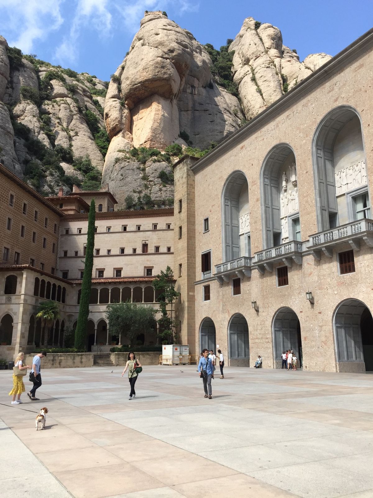 ダンブラウン最新作の舞台！モンセラート。